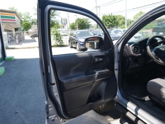 Used 2018  Toyota Tacoma Double Cab 5' Bed V6 4x4 &lpar;Natl&rpar; at Auto Finance Center LLC near Woodbridge&comma; VA