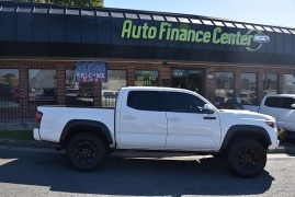 Used 2017  Toyota Tacoma Double Cab 5' Bed V6 4x4 &lpar;Natl&rpar; at Auto Finance Center LLC near Woodbridge&comma; VA