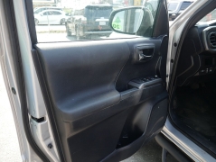 Used 2017  Toyota Tacoma Double Cab 5' Bed V6 4x2 AT &lpar;Natl&rpar; at Auto Finance Center LLC near Woodbridge&comma; VA