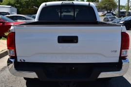 Used 2017  Toyota Tacoma Double Cab 5' Bed V6 4x2 AT &lpar;Natl&rpar; at Auto Finance Center LLC near Woodbridge&comma; VA
