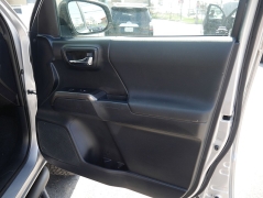 Used 2017  Toyota Tacoma Double Cab 5' Bed V6 4x2 AT &lpar;Natl&rpar; at Auto Finance Center LLC near Woodbridge&comma; VA