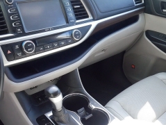 Used 2015  Toyota Highlander FWD 4dr V6 Limited &lpar;Natl&rpar; at Auto Finance Center LLC near Woodbridge&comma; VA