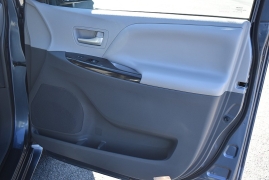 Used 2015  Toyota Sienna 5dr Van FWD (Natl) at Auto Finance Center LLC near Woodbridge, VA