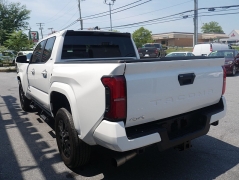 Used 2024  Toyota Tacoma 4WD SR5 Double Cab 6ft Bed AT at Auto Finance Center LLC near Woodbridge&comma; VA