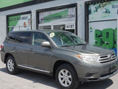 Used 2012  Toyota Highlander FWD 4dr I4 &lpar;Natl&rpar; at Auto Finance Center LLC near Woodbridge&comma; VA