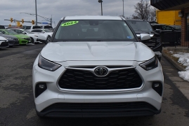 Used 2023  Toyota Highlander FWD &lpar;Natl&rpar; at Auto Finance Center LLC near Woodbridge&comma; VA
