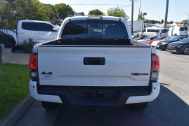 Used 2017  Toyota Tacoma Double Cab 5' Bed V6 4x4 &lpar;Natl&rpar; at Auto Finance Center LLC near Woodbridge&comma; VA