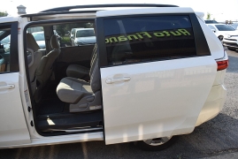 Used 2015  Toyota Sienna 5dr Van LE FWD &lpar;Natl&rpar; at Auto Finance Center LLC near Woodbridge&comma; VA