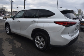 Used 2023  Toyota Highlander FWD &lpar;Natl&rpar; at Auto Finance Center LLC near Woodbridge&comma; VA