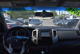 Used 2015  Toyota Tacoma 4WD Double Cab V6 &lpar;Natl&rpar; at Auto Finance Center LLC near Woodbridge&comma; VA