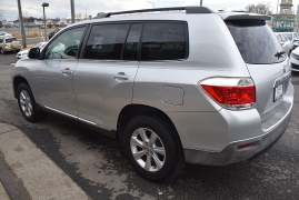 Used 2011  Toyota Highlander FWD 4dr V6 &lpar;Natl&rpar; at Auto Finance Center LLC near Woodbridge&comma; VA