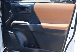 Used 2017  Toyota Tacoma Double Cab 5' Bed V6 4x2 AT &lpar;Natl&rpar; at Auto Finance Center LLC near Woodbridge&comma; VA