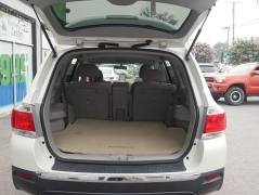 Used 2013  Toyota Highlander 4d SUV AWD at Auto Finance Center LLC near Woodbridge&comma; VA