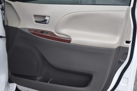 Used 2014  Toyota Sienna 5dr Van V6 FWD &lpar;Natl&rpar; at Auto Finance Center LLC near Woodbridge&comma; VA