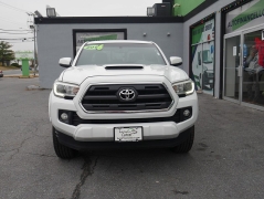 Used 2016  Toyota Tacoma 4WD Double Cab V6 &lpar;Natl&rpar; at Auto Finance Center LLC near Woodbridge&comma; VA