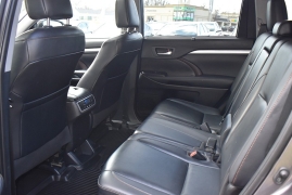 Used 2019  Toyota Highlander V6 AWD &lpar;Natl&rpar; at Auto Finance Center LLC near Woodbridge&comma; VA