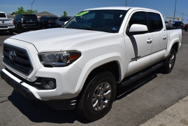 Used 2017  Toyota Tacoma Double Cab 5' Bed V6 4x2 AT &lpar;Natl&rpar; at Auto Finance Center LLC near Woodbridge&comma; VA