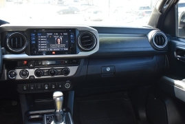 Used 2018  Toyota Tacoma Double Cab 5' Bed V6 4x4 &lpar;Natl&rpar; at Auto Finance Center LLC near Woodbridge&comma; VA