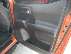 Used 2018  Toyota Tacoma Double Cab 5' Bed V6 4x4 &lpar;Natl&rpar; at Auto Finance Center LLC near Woodbridge&comma; VA