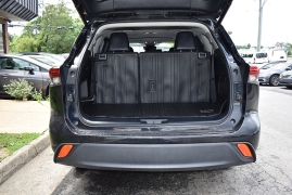 Used 2022 Toyota Highlander XLE FWD at Auto Finance Center LLC near Woodbridge, VA
