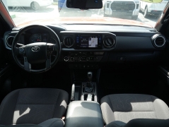 Used 2018  Toyota Tacoma Double Cab 5' Bed V6 4x4 &lpar;Natl&rpar; at Auto Finance Center LLC near Woodbridge&comma; VA