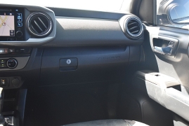 Used 2017  Toyota Tacoma Double Cab 5' Bed V6 4x4 &lpar;Natl&rpar; at Auto Finance Center LLC near Woodbridge&comma; VA