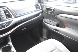 Used 2015 Toyota Highlander 4d SUV FWD LE (V6) at Auto Finance Center LLC near Woodbridge, VA