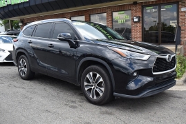Used 2022 Toyota Highlander XLE FWD at Auto Finance Center LLC near Woodbridge, VA