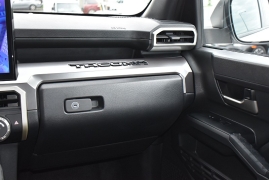 Used 2025  Toyota Tacoma 4WD Double Cab Bed &lpar;Natl&rpar; at Auto Finance Center LLC near Woodbridge&comma; VA