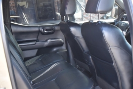 Used 2018  Toyota Tacoma Double Cab 5' Bed V6 4x4 &lpar;Natl&rpar; at Auto Finance Center LLC near Woodbridge&comma; VA