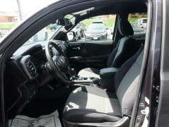 Used 2022  Toyota Tacoma 4WD Double Cab 5' Bed V6 &lpar;Natl&rpar; at Auto Finance Center LLC near Woodbridge&comma; VA