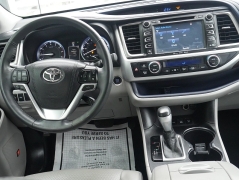 Used 2016 Toyota Highlander 4d SUV AWD Limited Platinum at Auto Finance Center LLC near Woodbridge, VA
