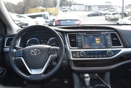 Used 2019  Toyota Highlander V6 AWD &lpar;Natl&rpar; at Auto Finance Center LLC near Woodbridge&comma; VA