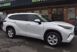 Used 2023  Toyota Highlander FWD &lpar;Natl&rpar; at Auto Finance Center LLC near Woodbridge&comma; VA