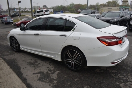 Used 2017  Honda Accord Sedan 4d Sport SE CVT at Auto Finance Center LLC near Woodbridge&comma; VA