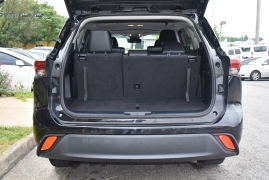 Used 2022 Toyota Highlander XLE AWD at Auto Finance Center LLC near Woodbridge, VA