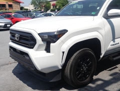 Used 2024  Toyota Tacoma 4WD SR5 Double Cab 6ft Bed AT at Auto Finance Center LLC near Woodbridge&comma; VA