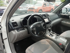 Used 2013  Toyota Highlander 4d SUV AWD at Auto Finance Center LLC near Woodbridge&comma; VA