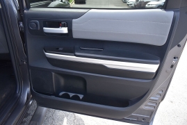 Used 2017  Toyota Tundra 4WD CrewMax Limited 5&period;7L FFV at Auto Finance Center LLC near Woodbridge&comma; VA