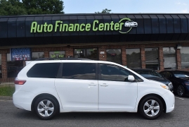 Used 2015  Toyota Sienna 5dr Van LE FWD &lpar;Natl&rpar; at Auto Finance Center LLC near Woodbridge&comma; VA