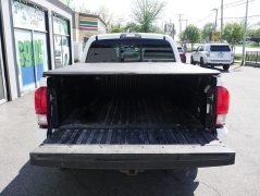 Used 2016  Toyota Tacoma 4WD Double Cab V6 &lpar;Natl&rpar; at Auto Finance Center LLC near Woodbridge&comma; VA