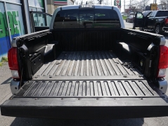 Used 2017  Toyota Tacoma Double Cab 5' Bed V6 4x2 AT &lpar;Natl&rpar; at Auto Finance Center LLC near Woodbridge&comma; VA