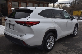 Used 2023  Toyota Highlander AWD &lpar;Natl&rpar; at Auto Finance Center LLC near Woodbridge&comma; VA