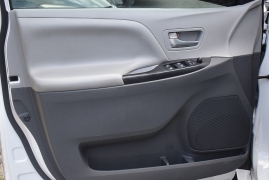 Used 2015  Toyota Sienna 5dr Van LE FWD &lpar;Natl&rpar; at Auto Finance Center LLC near Woodbridge&comma; VA