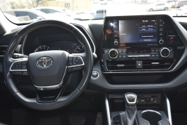 Used 2020  Toyota Highlander 4d SUV AWD XLE at Auto Finance Center LLC near Woodbridge&comma; VA