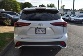 Used 2023  Toyota Highlander FWD &lpar;Natl&rpar; at Auto Finance Center LLC near Woodbridge&comma; VA