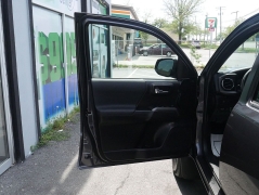 Used 2022  Toyota Tacoma 4WD Double Cab 5' Bed V6 &lpar;Natl&rpar; at Auto Finance Center LLC near Woodbridge&comma; VA