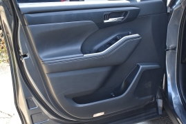 Used 2020  Toyota Highlander 4d SUV AWD XLE at Auto Finance Center LLC near Woodbridge&comma; VA