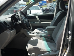 Used 2012  Toyota Highlander FWD 4dr I4 &lpar;Natl&rpar; at Auto Finance Center LLC near Woodbridge&comma; VA