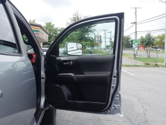 Used 2019  Toyota Tacoma 4WD Double Cab 5' Bed V6 &lpar;Natl&rpar; at Auto Finance Center LLC near Woodbridge&comma; VA